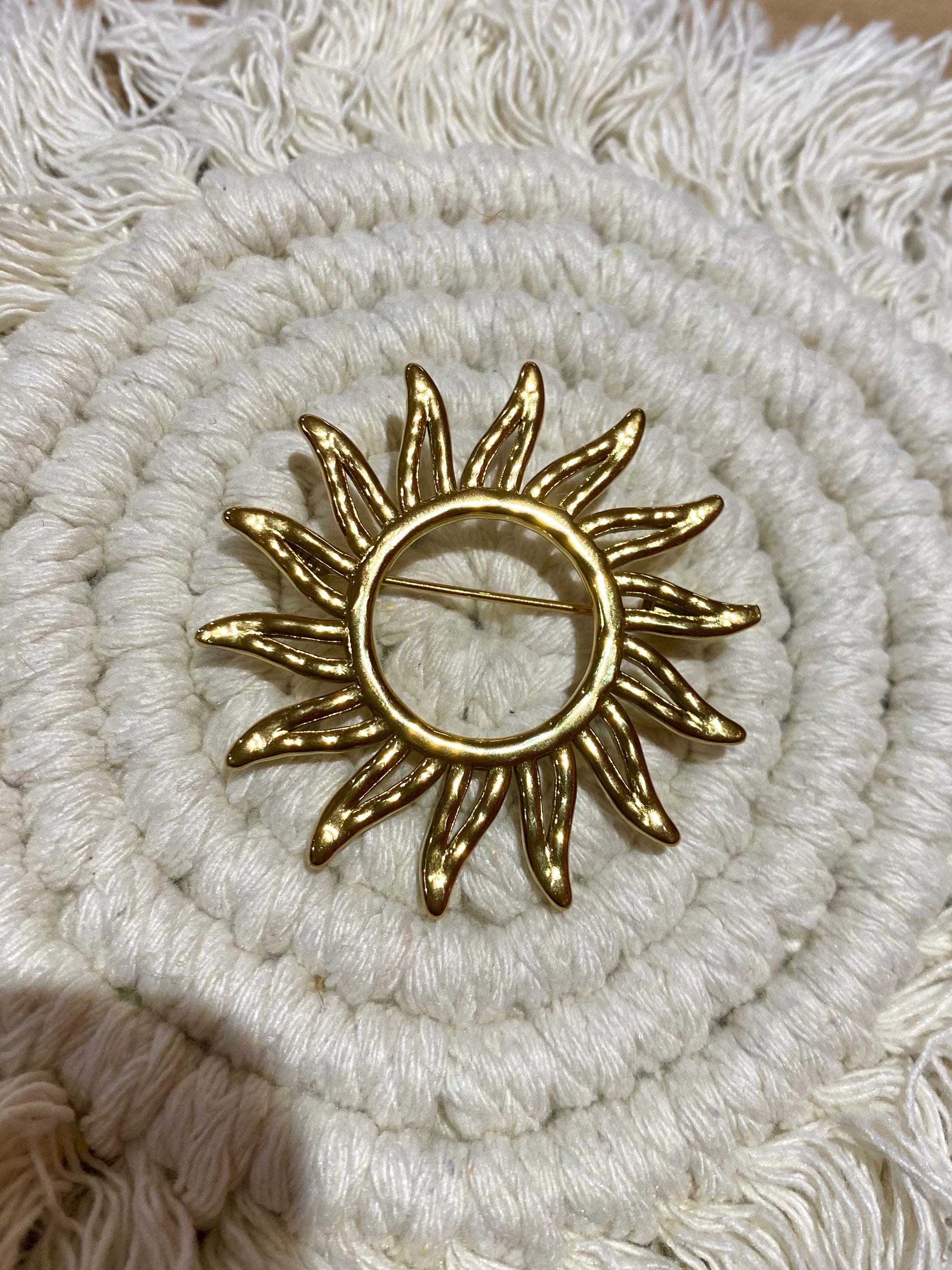 Broche Soleil